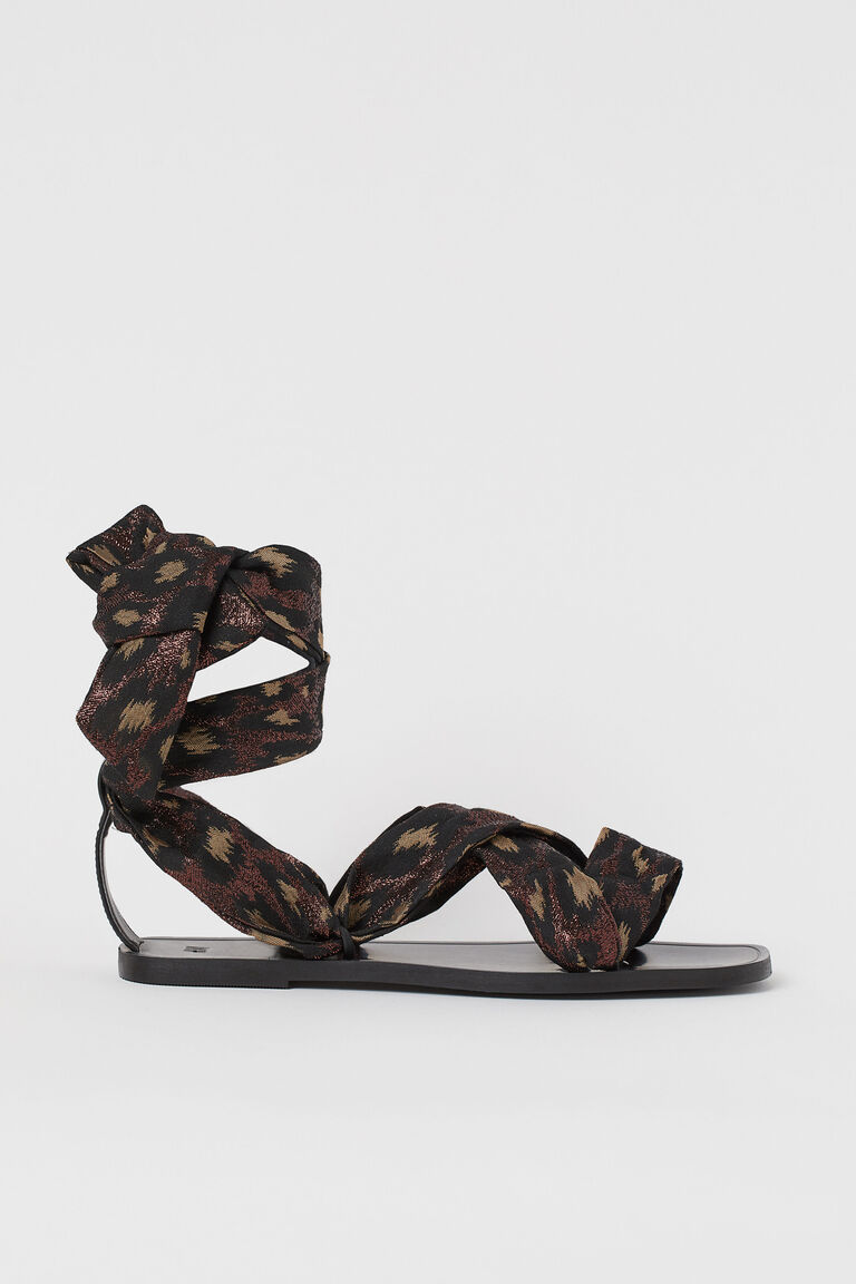 Tiestrap sandals