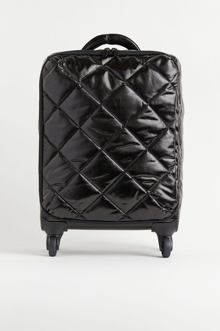 Quilted cabin bag on wheels