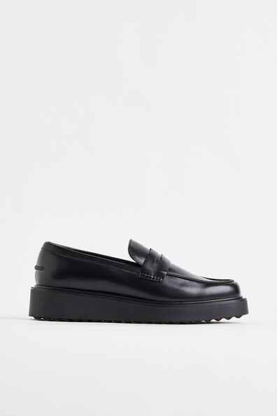 black shoes for women